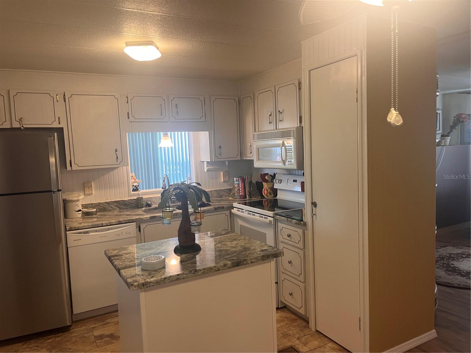 Image 7 of 23 For 5316 53rd Avenue E Q116