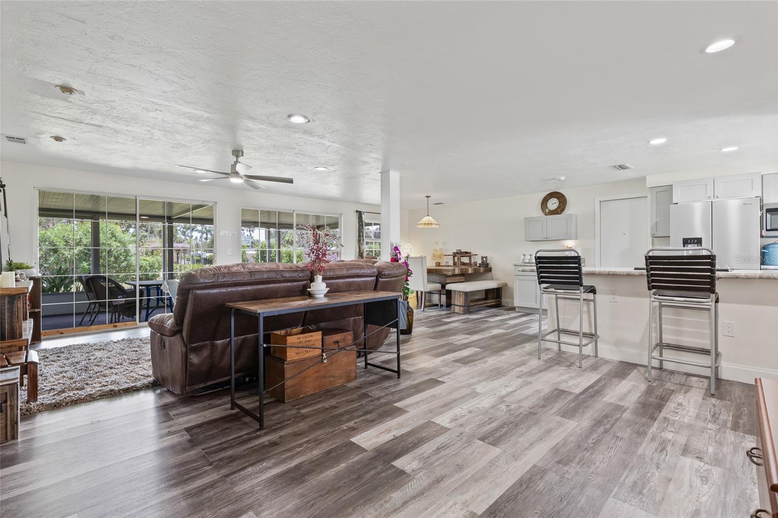 Image 15 of 51 For 336 Highland Shores Dr