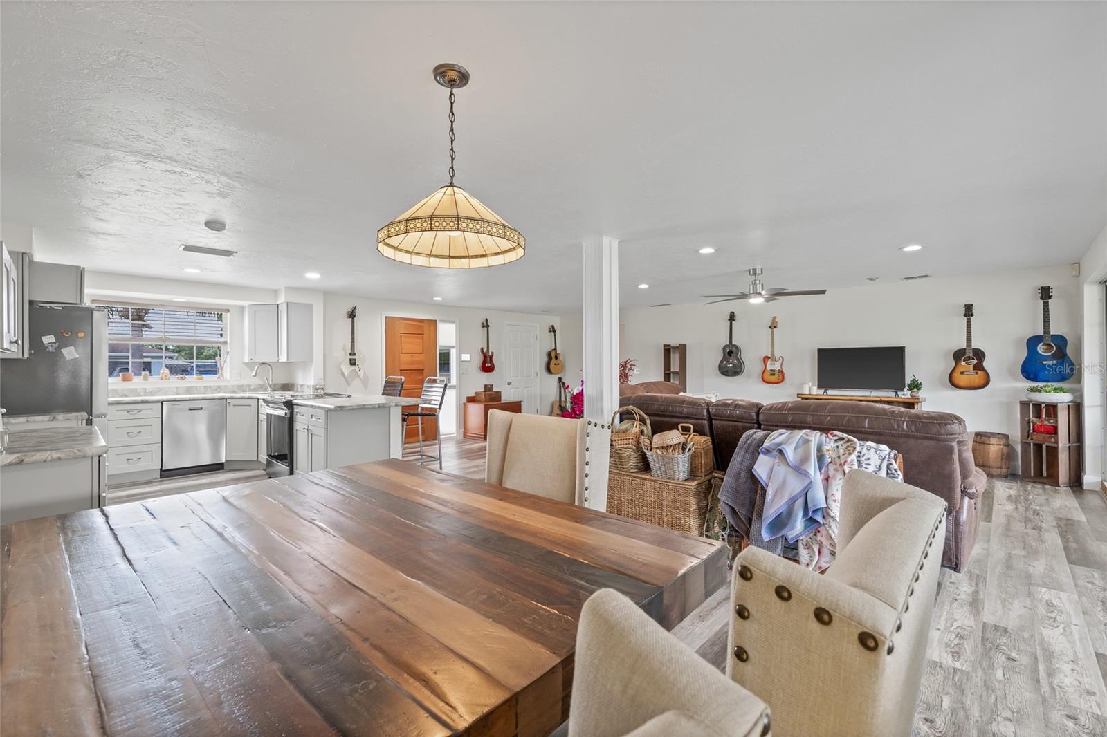 Image 20 of 51 For 336 Highland Shores Dr