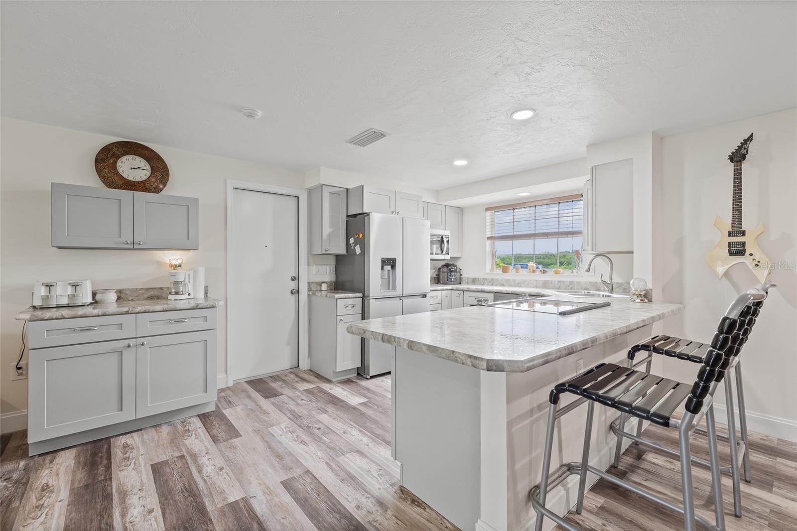 Image 21 of 51 For 336 Highland Shores Dr