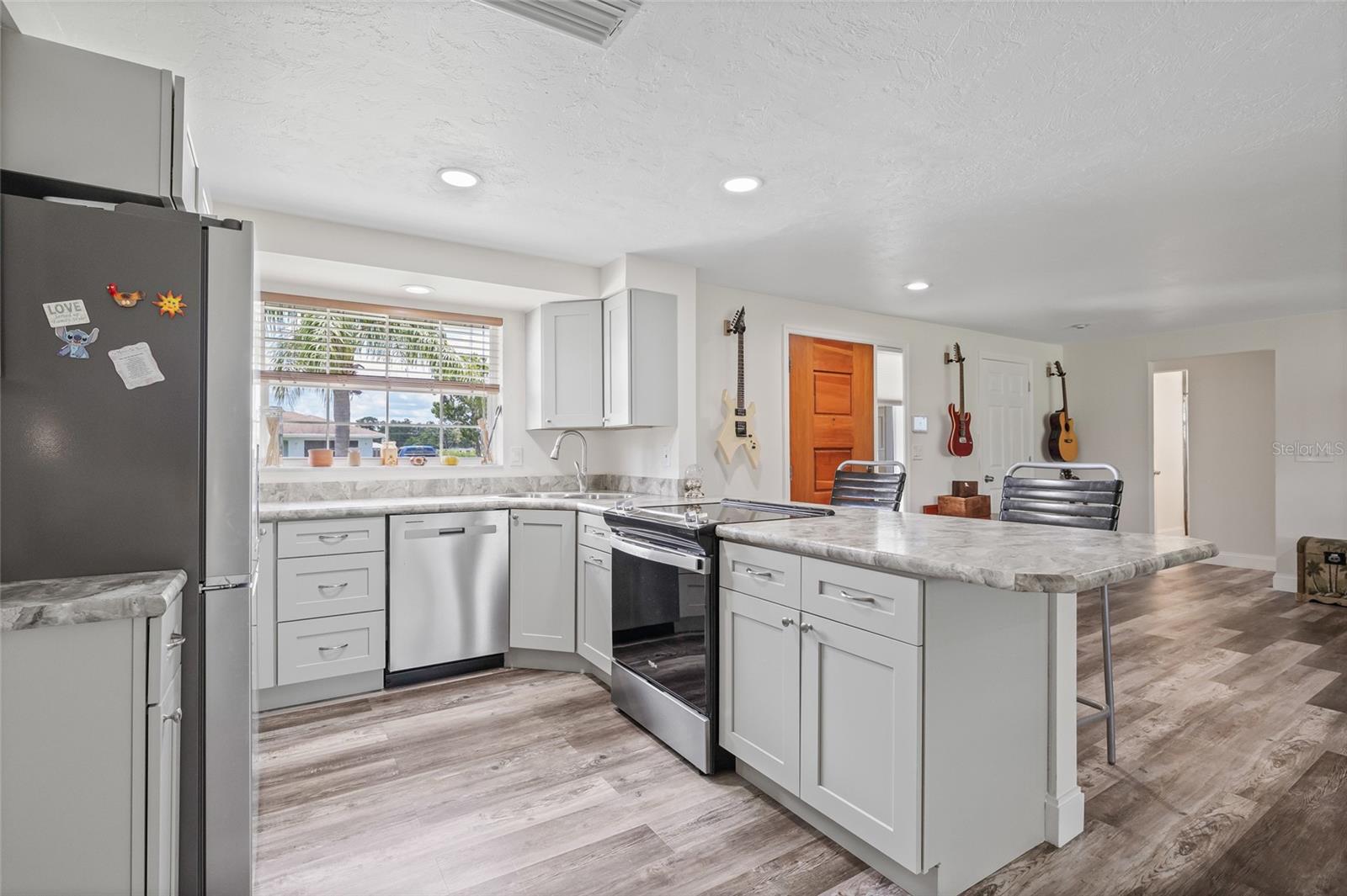 Image 23 of 51 For 336 Highland Shores Dr