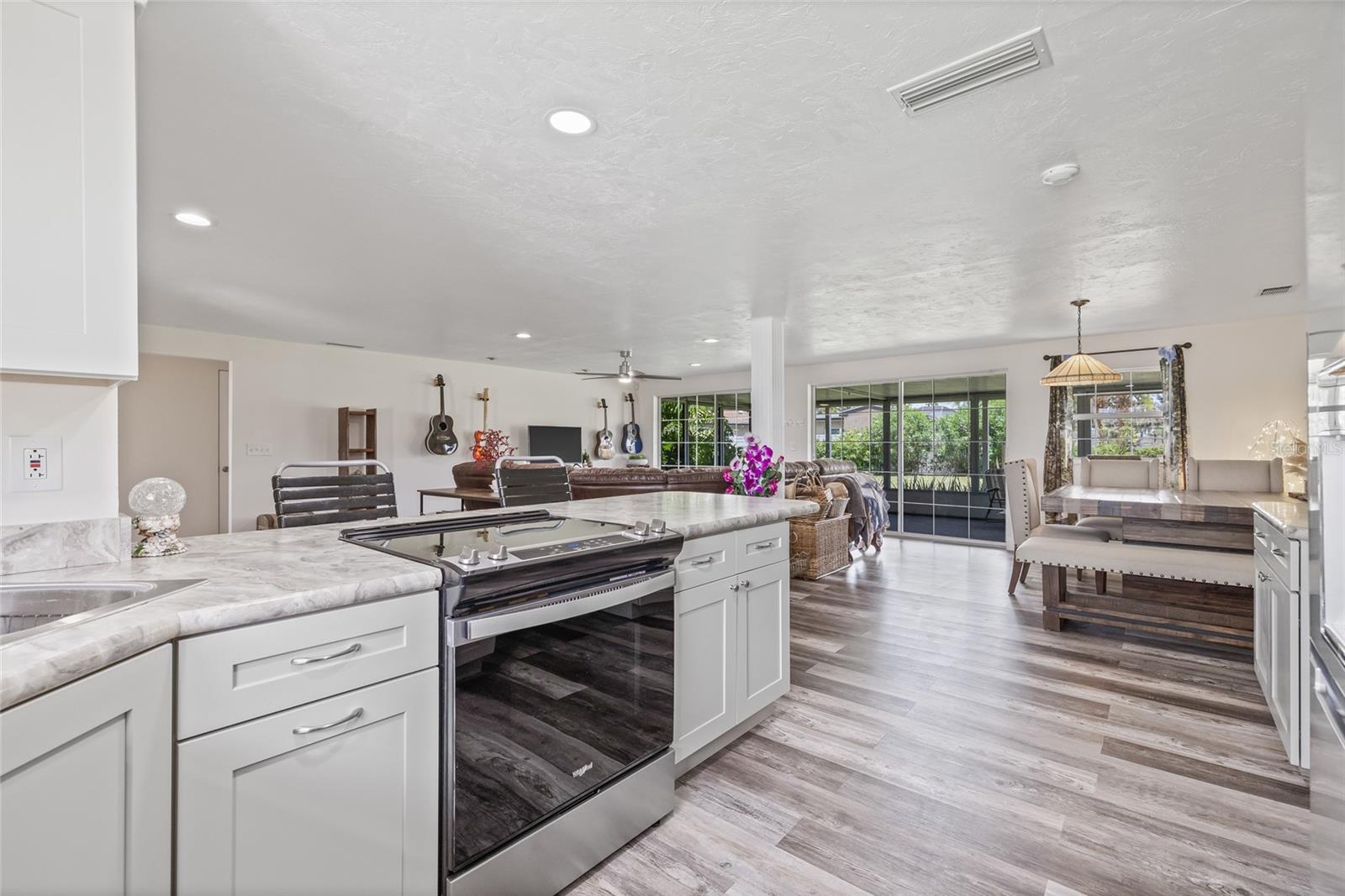 Image 25 of 51 For 336 Highland Shores Dr