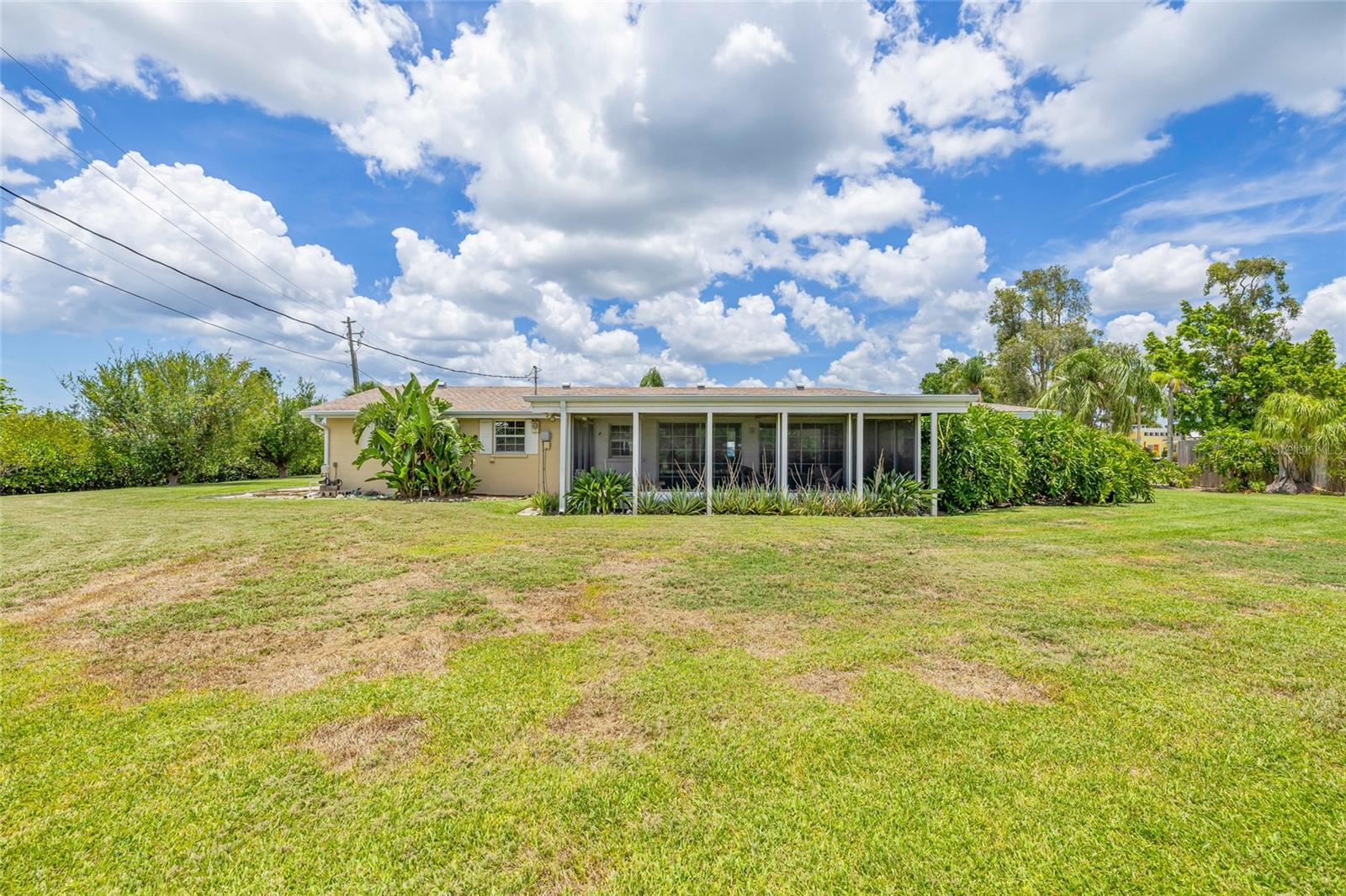 Image 6 of 51 For 336 Highland Shores Dr