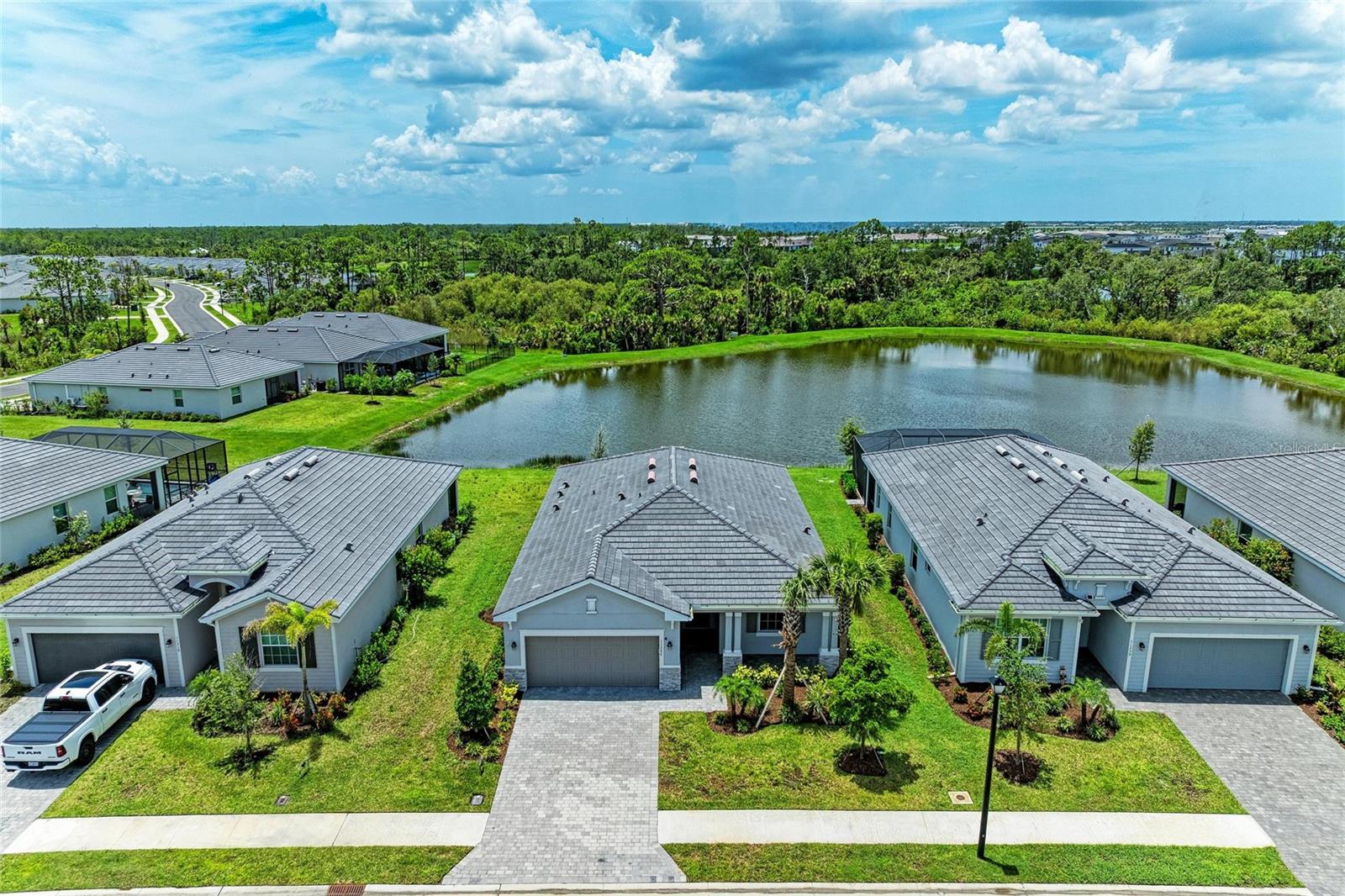 Details for 11327 Burgundy Drive, VENICE, FL 34293