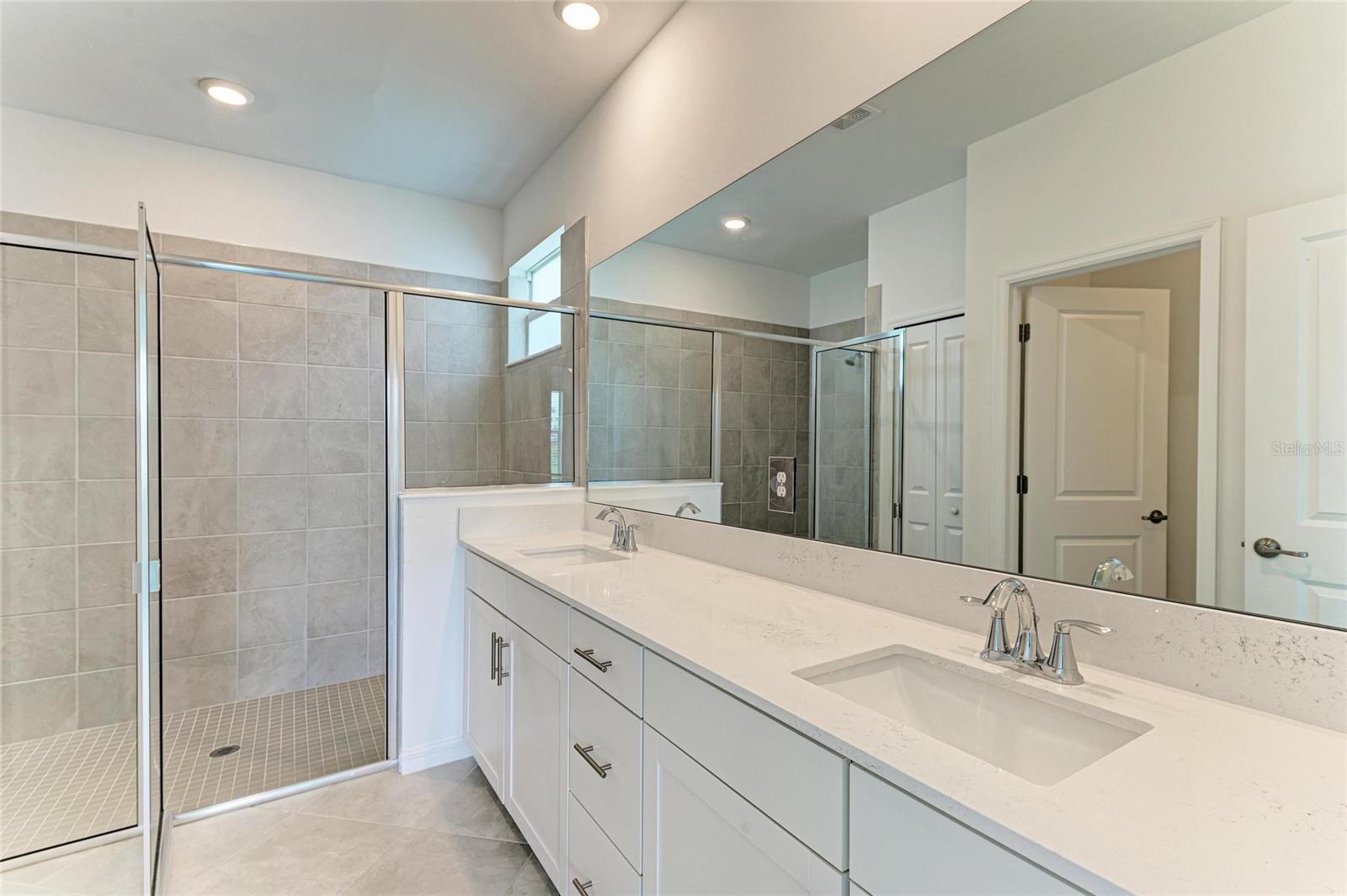 Image 11 of 35 For 11327 Burgundy Drive