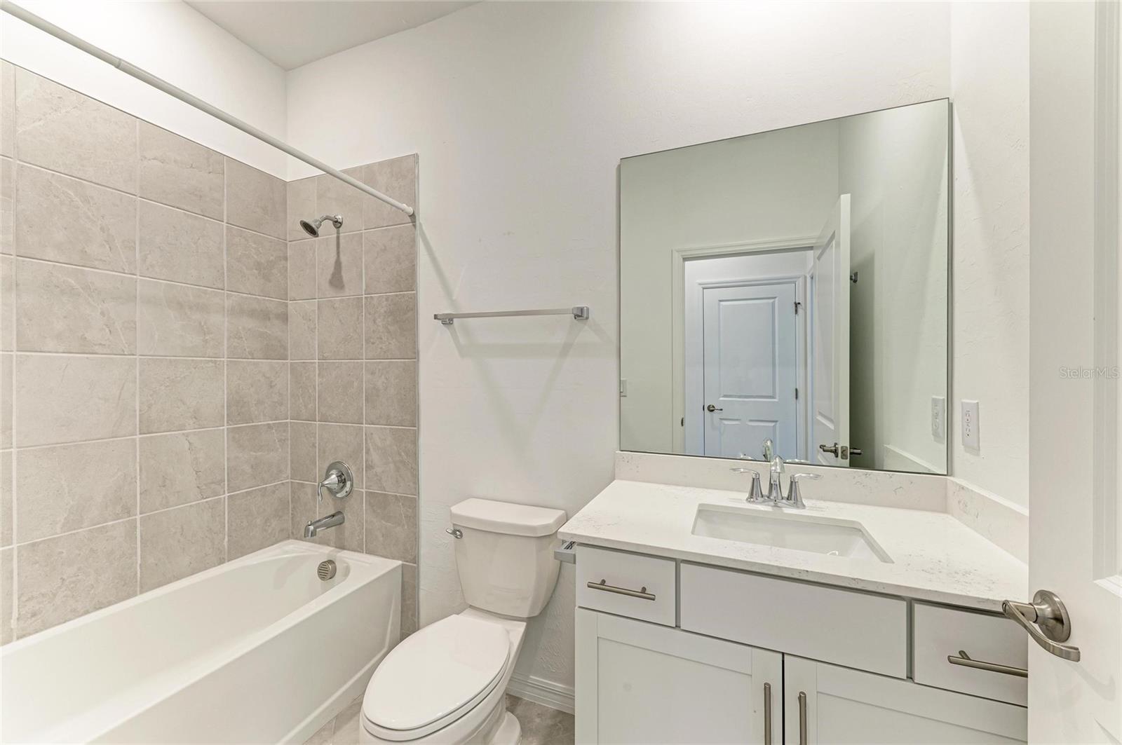 Image 14 of 35 For 11327 Burgundy Drive