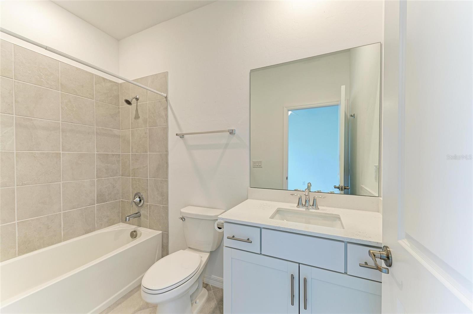 Image 16 of 35 For 11327 Burgundy Drive