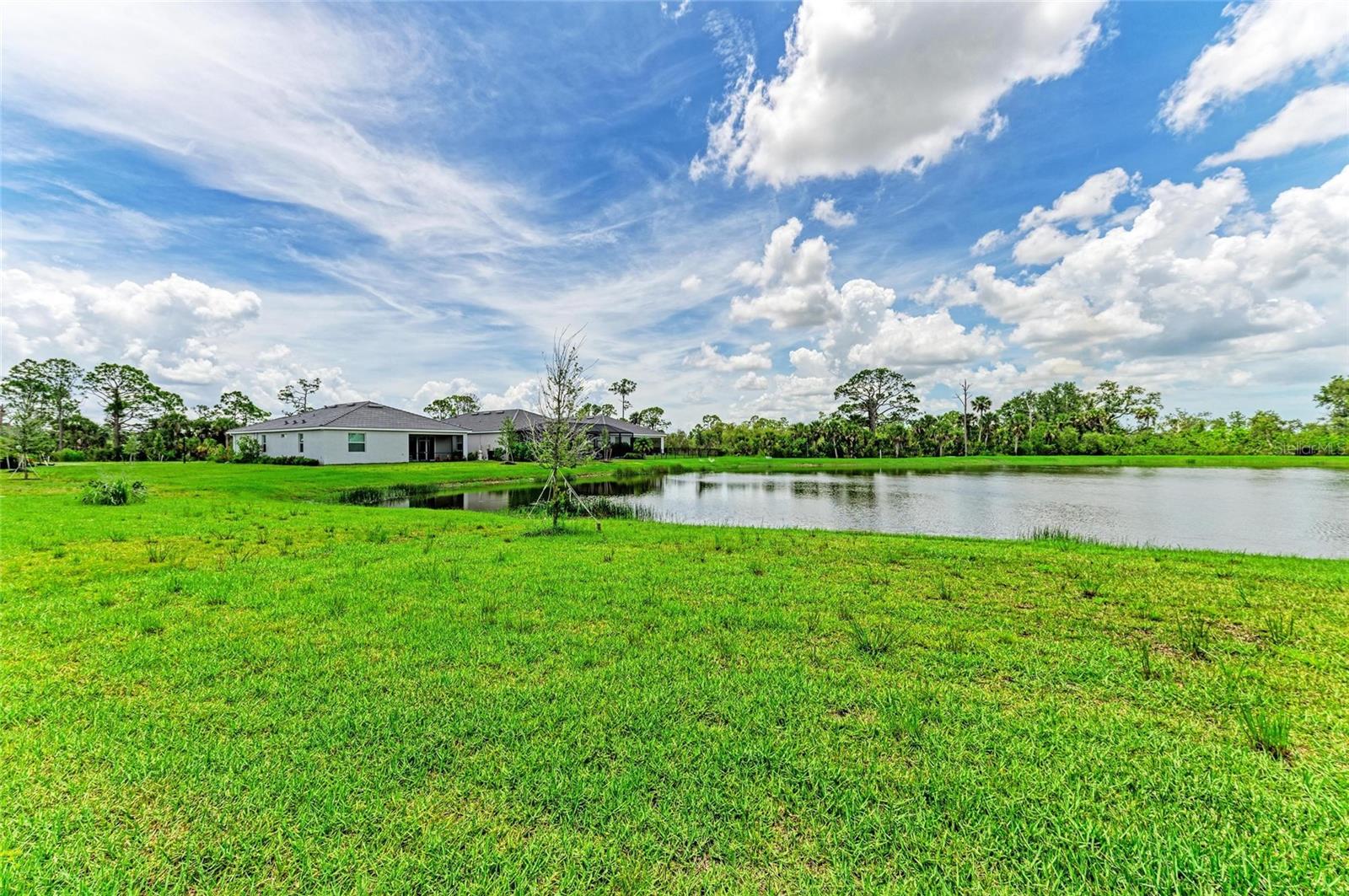 Image 19 of 35 For 11327 Burgundy Drive