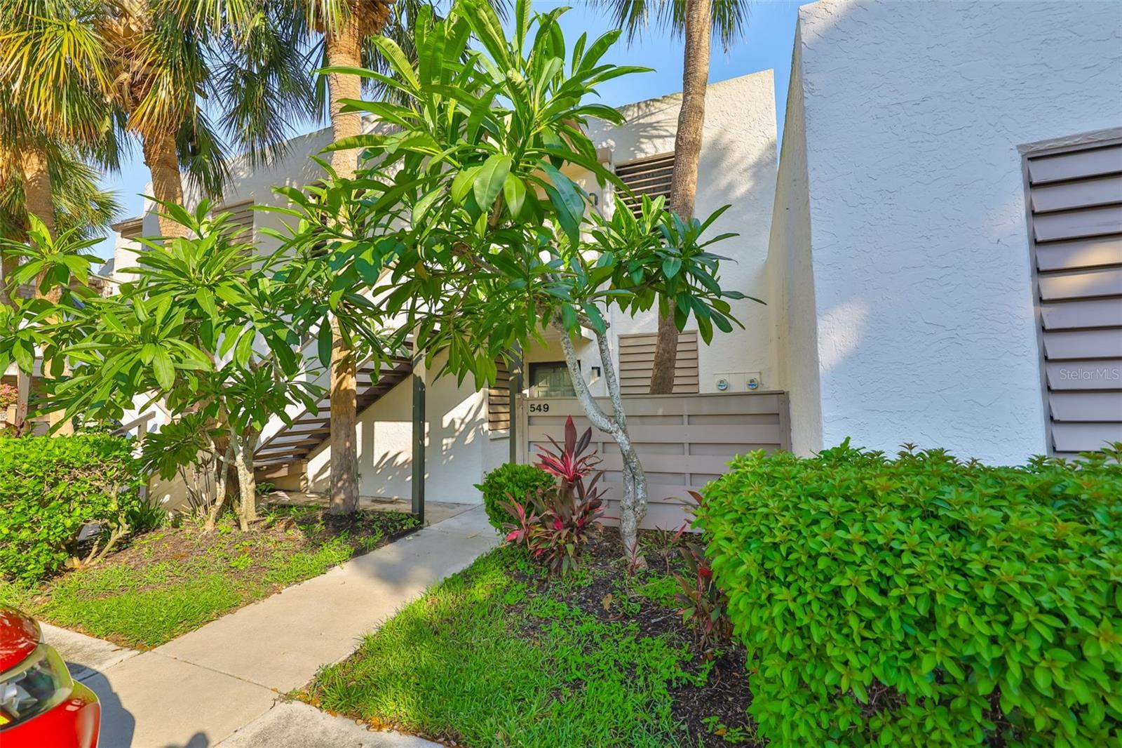 Image 3 of 32 For 548 Lakeside Drive 0
