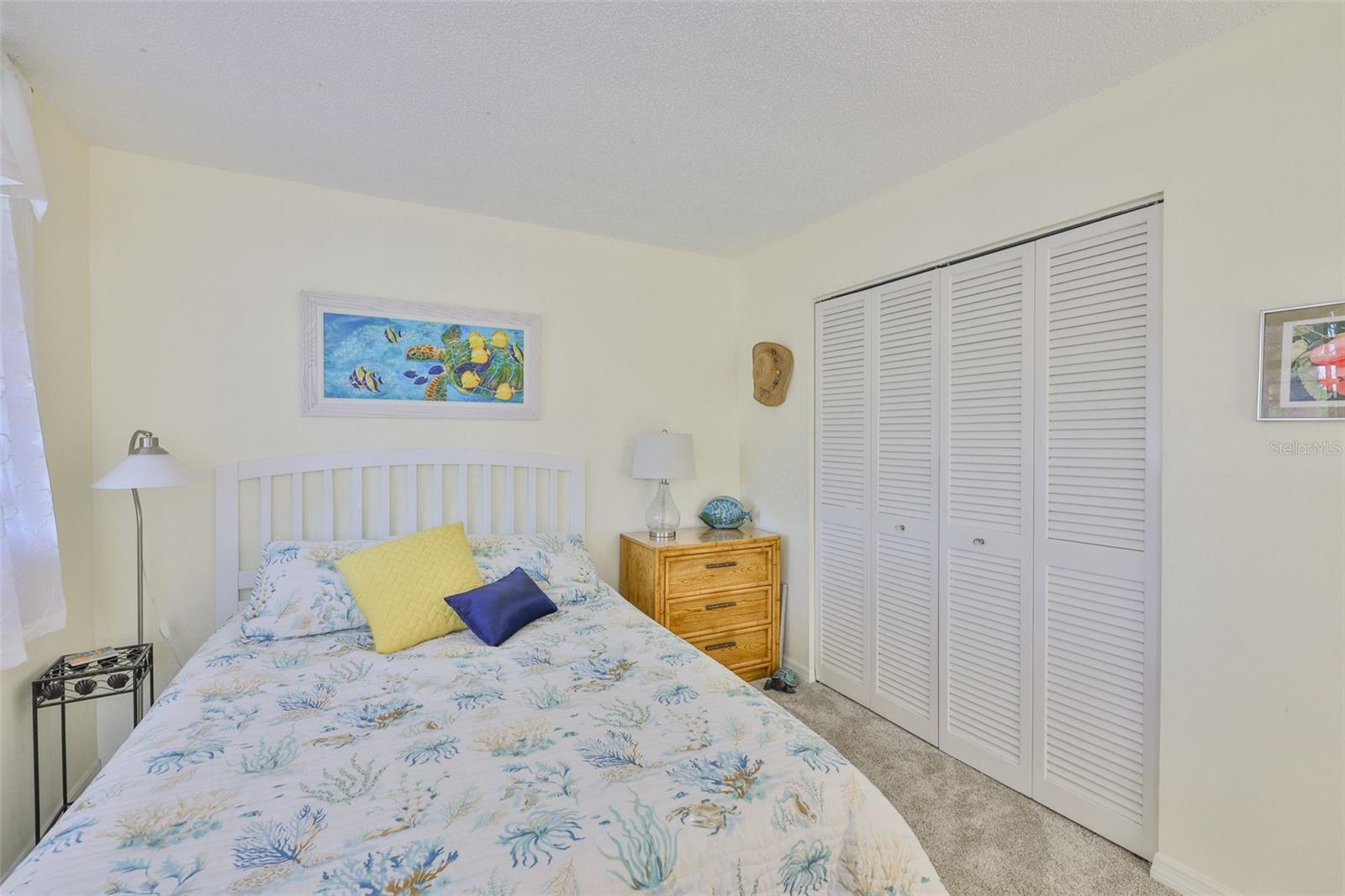 Image 6 of 32 For 548 Lakeside Drive 0