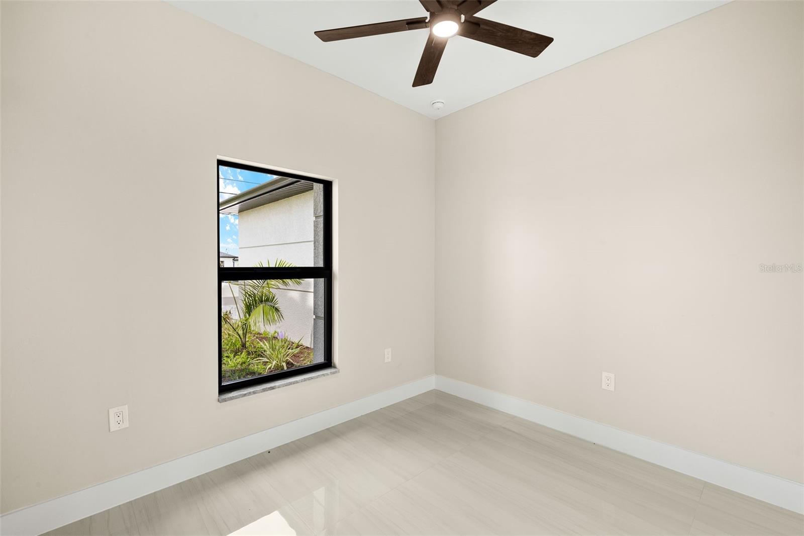 Image 11 of 37 For 225 8th Terrace