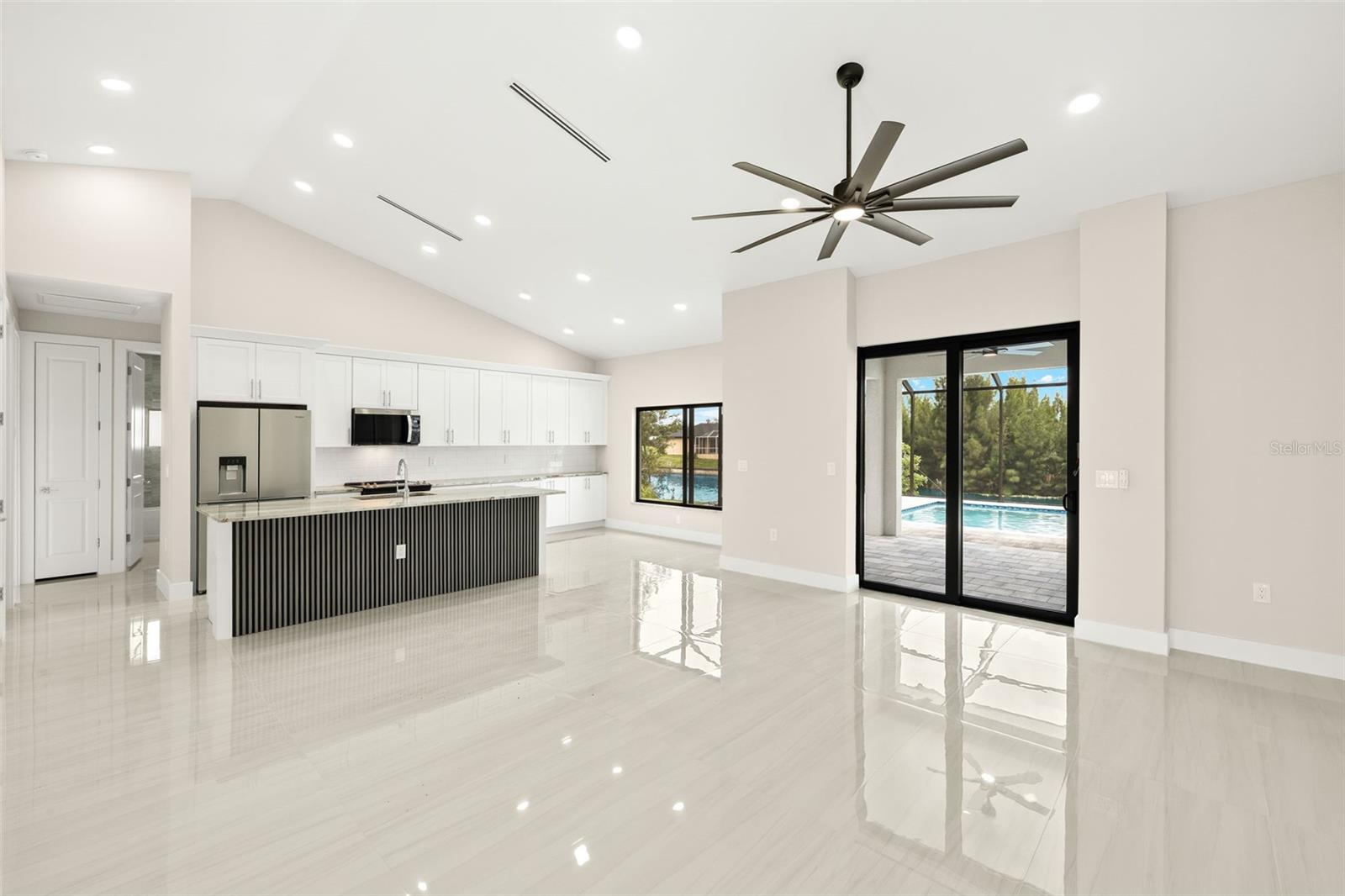 Image 4 of 37 For 225 8th Terrace