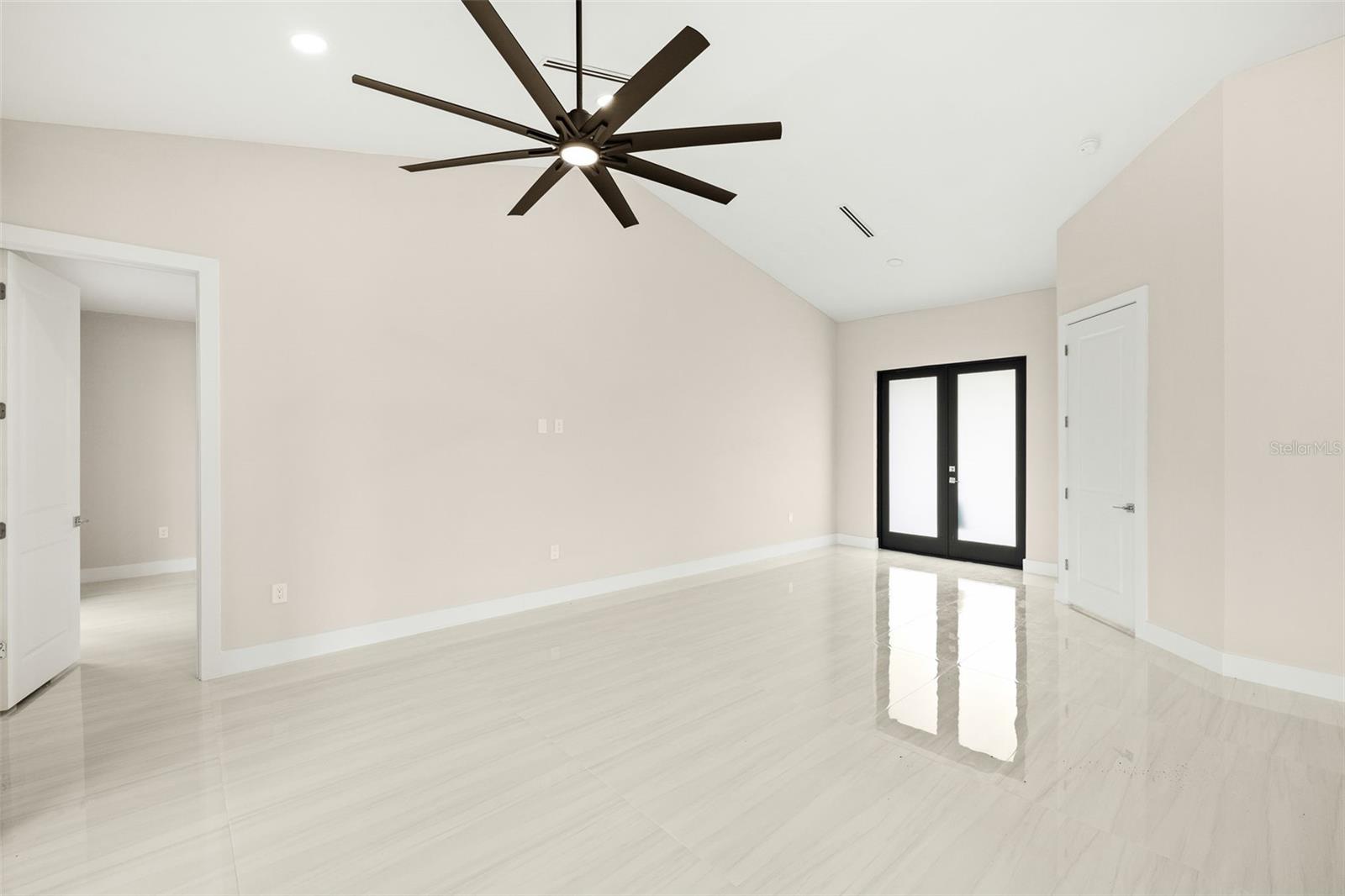 Image 7 of 37 For 225 8th Terrace