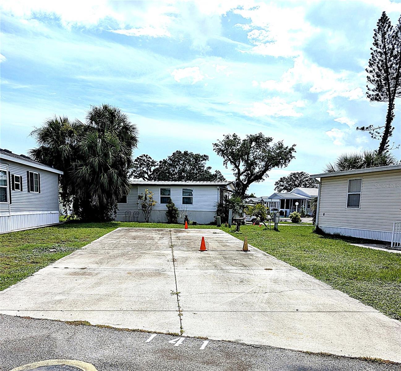 Details for 3275 26th Avenue E 141, BRADENTON, FL 34208