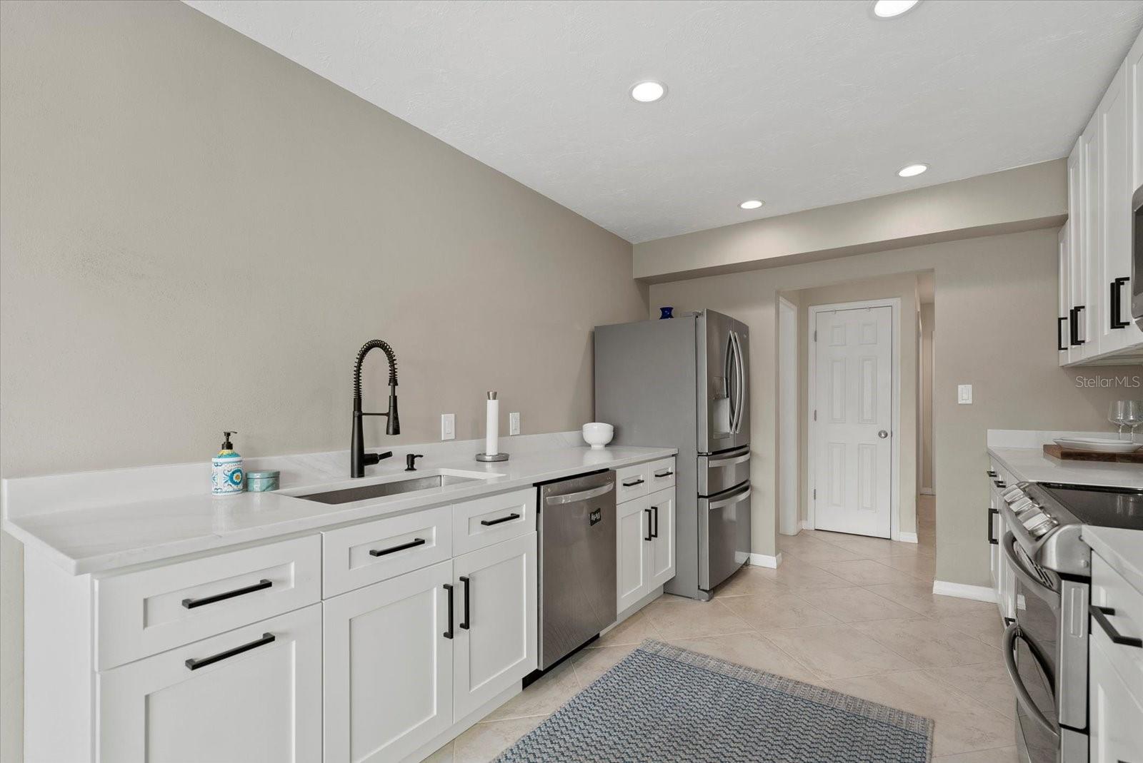 Image 31 of 47 For 538 Magellan Drive