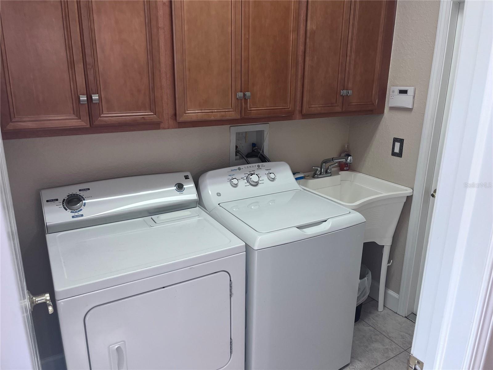 Listing photo id 10 for 4401 85th Avenue Circle E