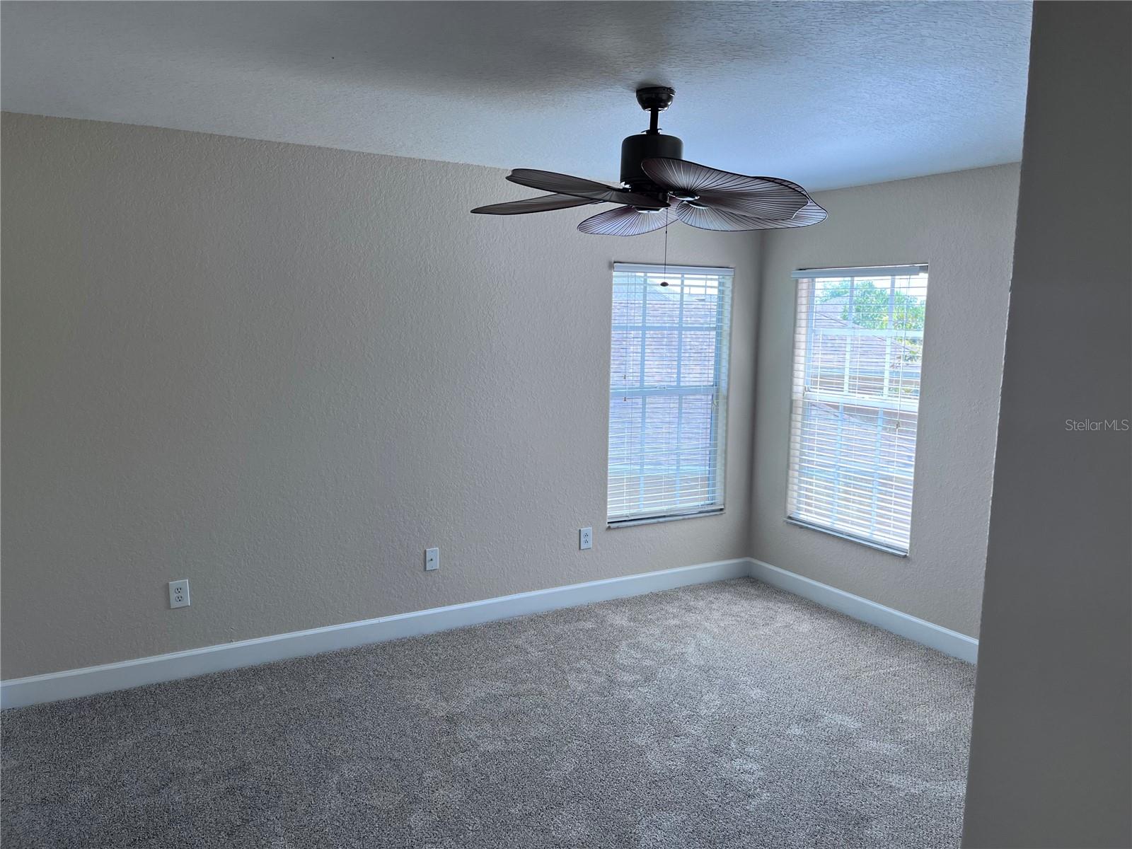 Listing photo id 11 for 4401 85th Avenue Circle E