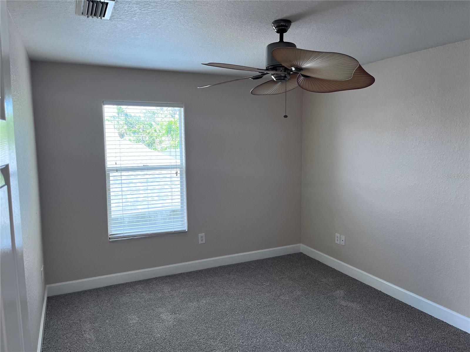 Listing photo id 12 for 4401 85th Avenue Circle E