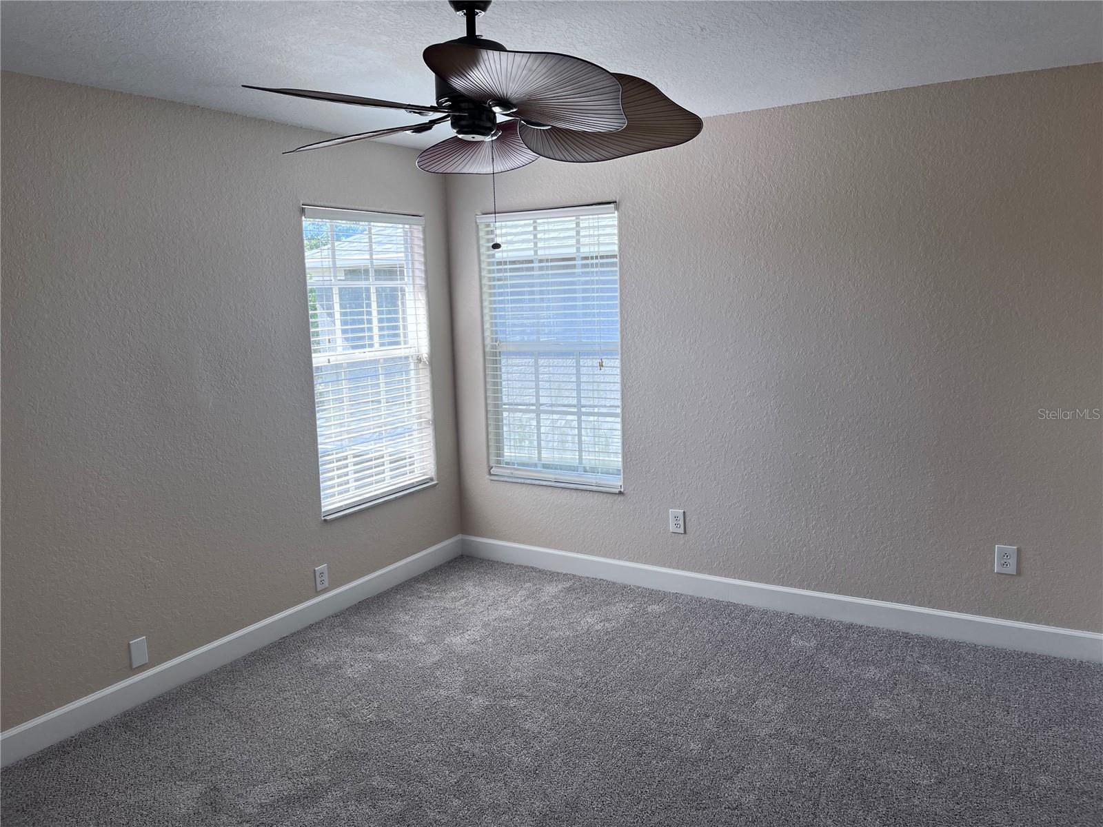 Listing photo id 14 for 4401 85th Avenue Circle E