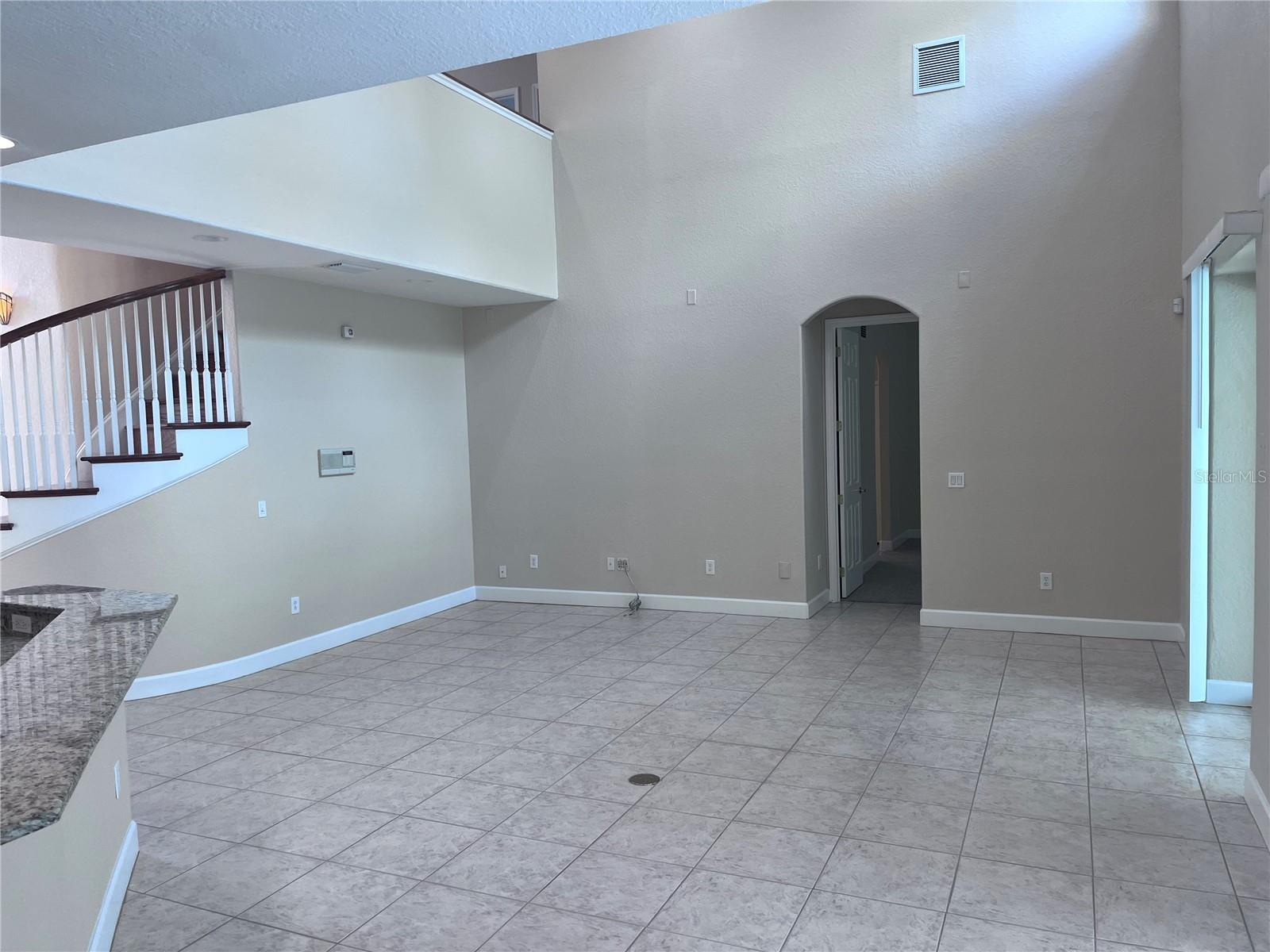 Listing photo id 3 for 4401 85th Avenue Circle E