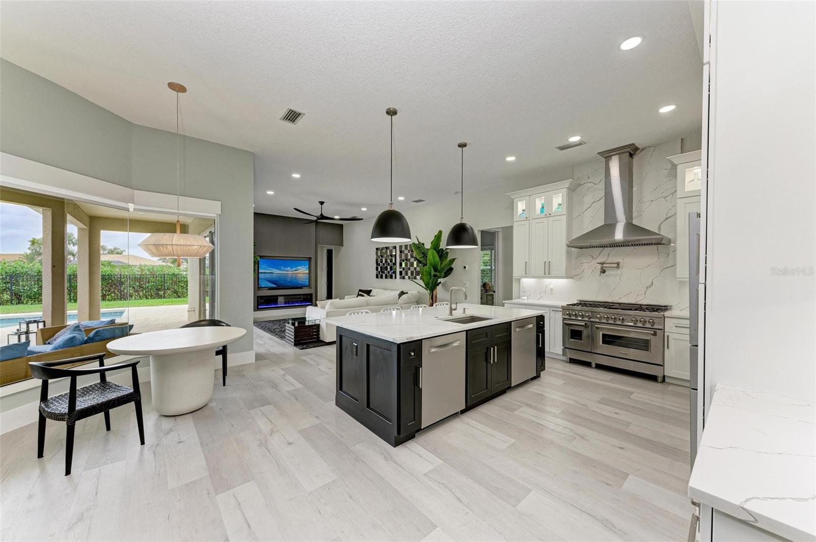 Image 12 of 58 For 12814 Daisy Place