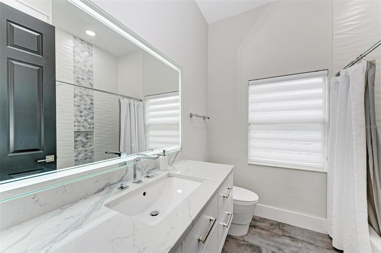 Image 31 of 58 For 12814 Daisy Place
