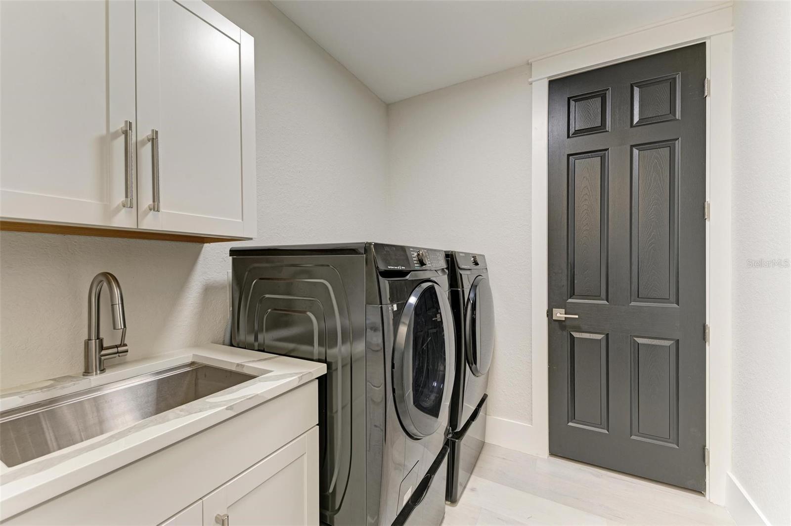 Image 41 of 58 For 12814 Daisy Place