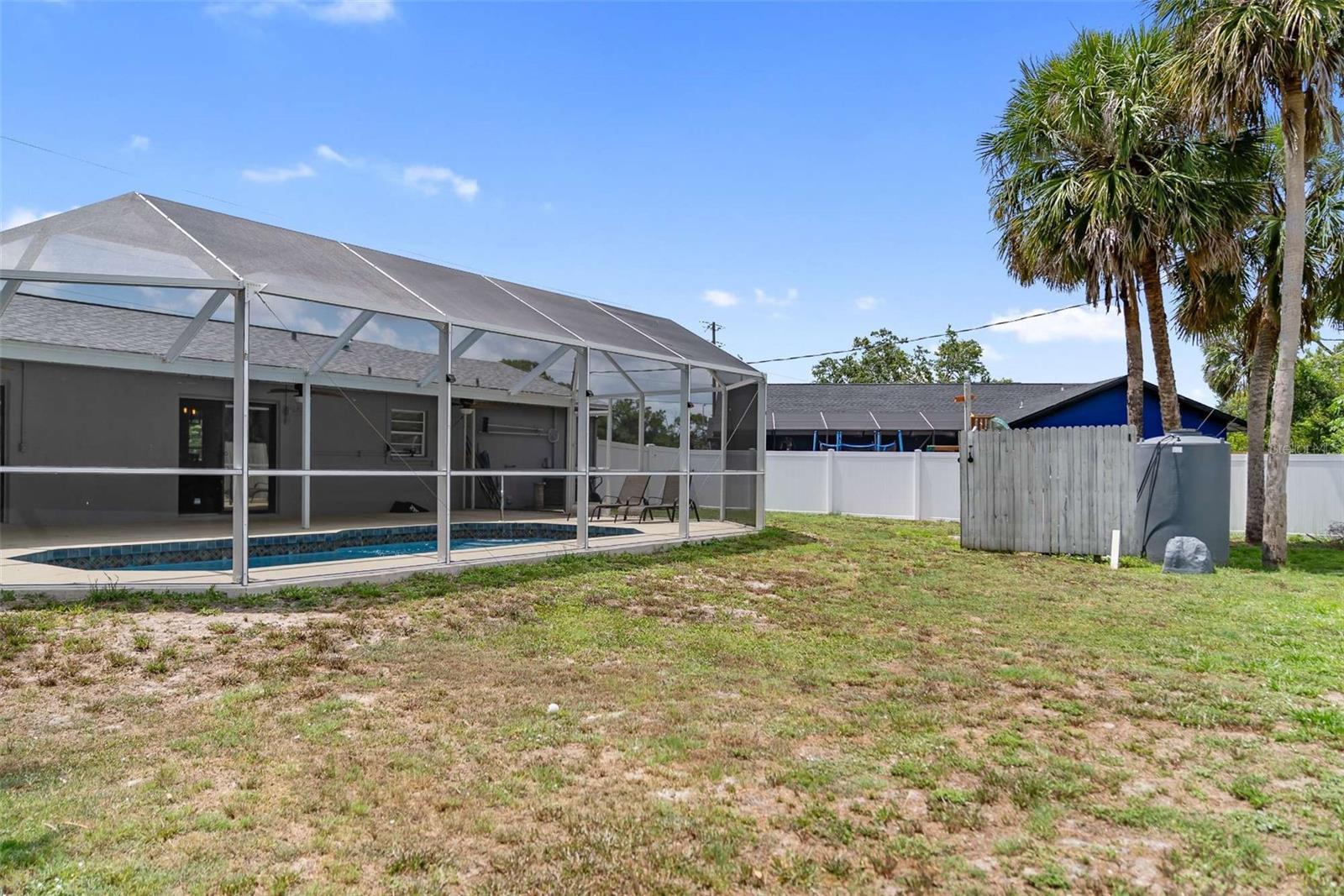 Image 11 of 48 For 16834 Toledo Blade Boulevard