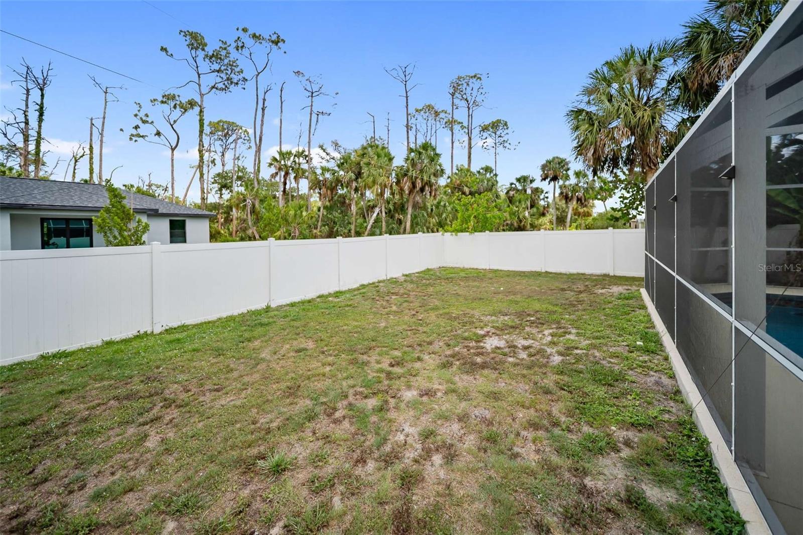 Image 14 of 48 For 16834 Toledo Blade Boulevard