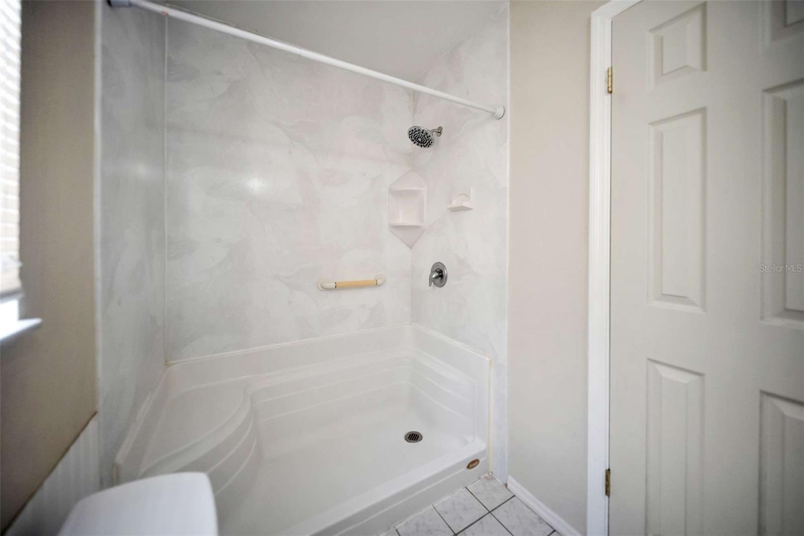 Image 20 of 48 For 16834 Toledo Blade Boulevard
