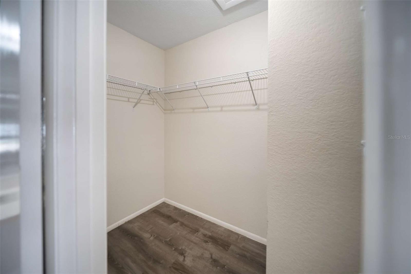 Image 21 of 48 For 16834 Toledo Blade Boulevard