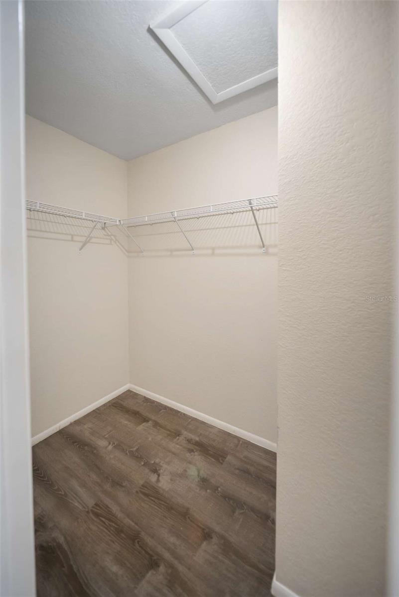 Image 22 of 48 For 16834 Toledo Blade Boulevard