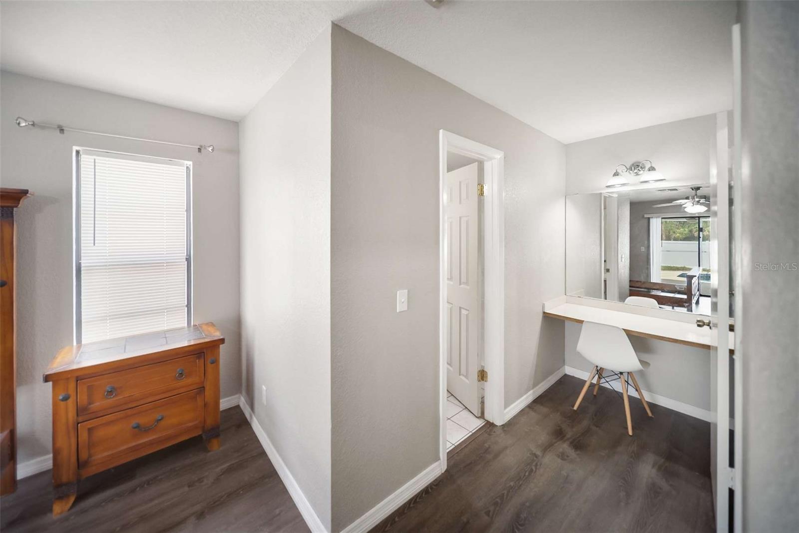 Image 23 of 48 For 16834 Toledo Blade Boulevard
