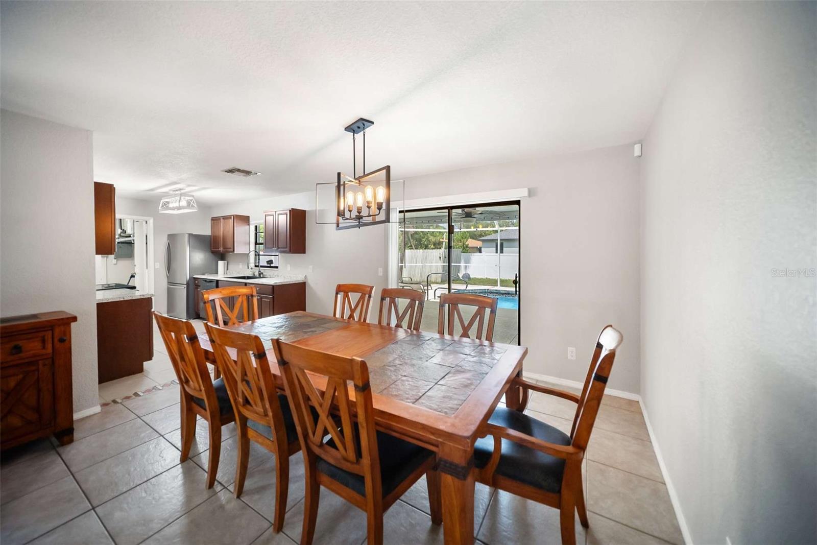 Image 27 of 48 For 16834 Toledo Blade Boulevard