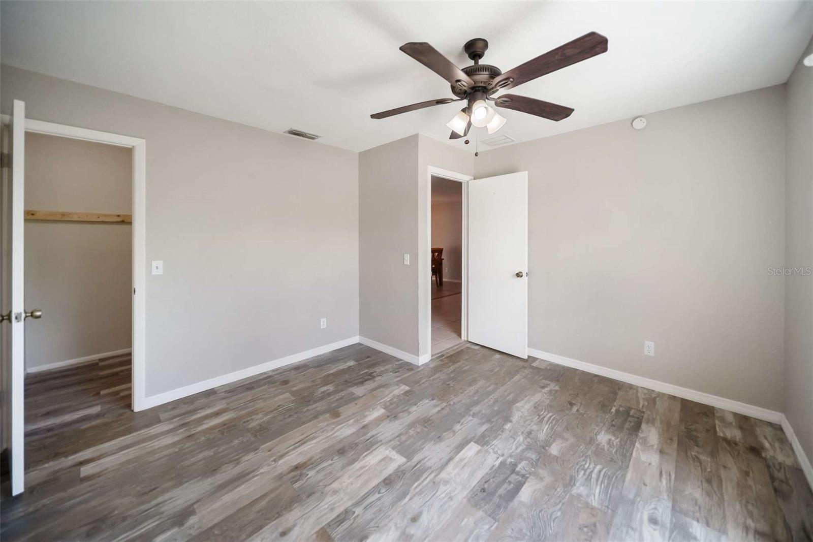 Image 33 of 48 For 16834 Toledo Blade Boulevard