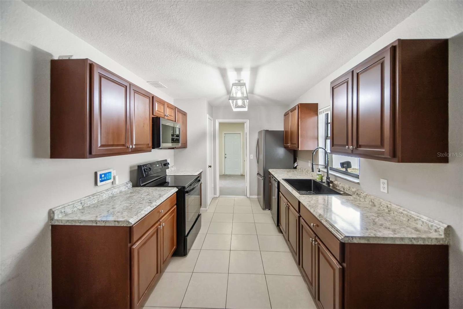 Image 39 of 48 For 16834 Toledo Blade Boulevard