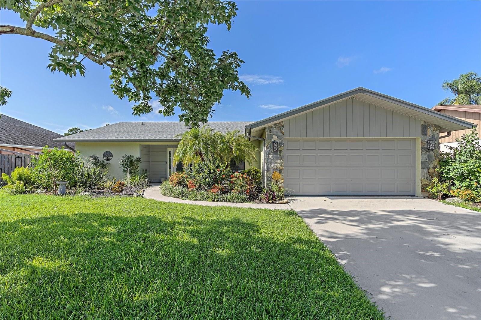 Image 2 of 35 For 4814 Country Oaks Boulevard