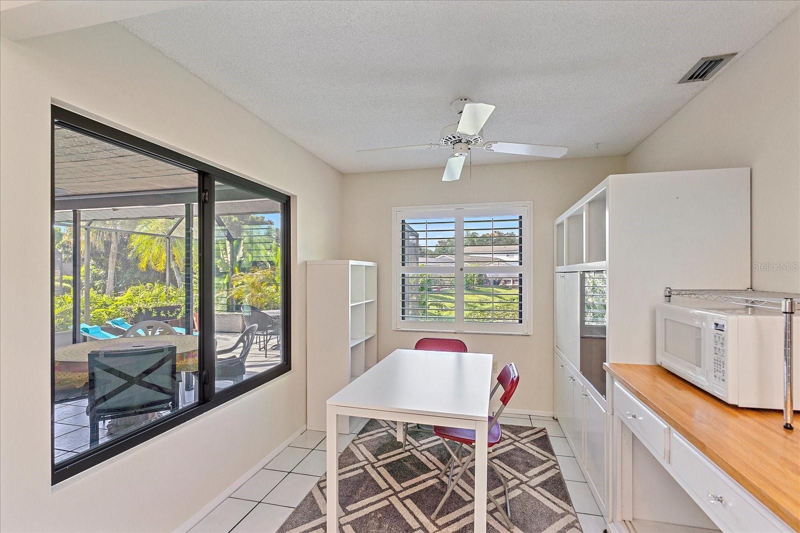 Image 26 of 35 For 4814 Country Oaks Boulevard
