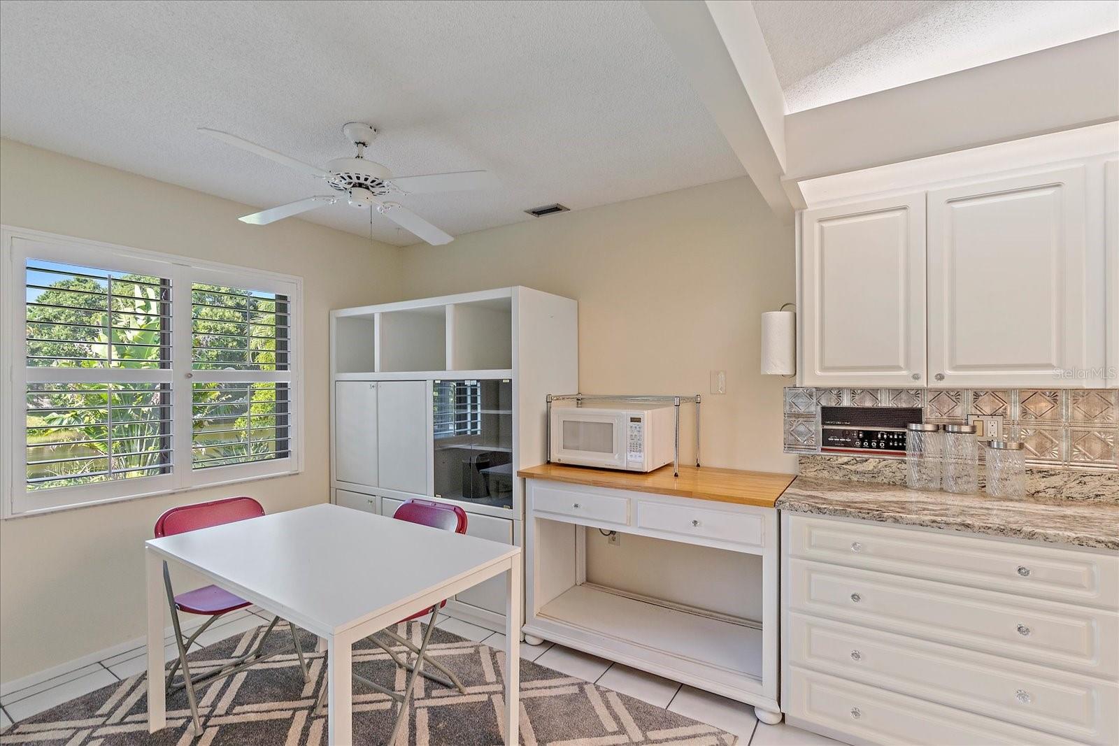 Image 27 of 35 For 4814 Country Oaks Boulevard