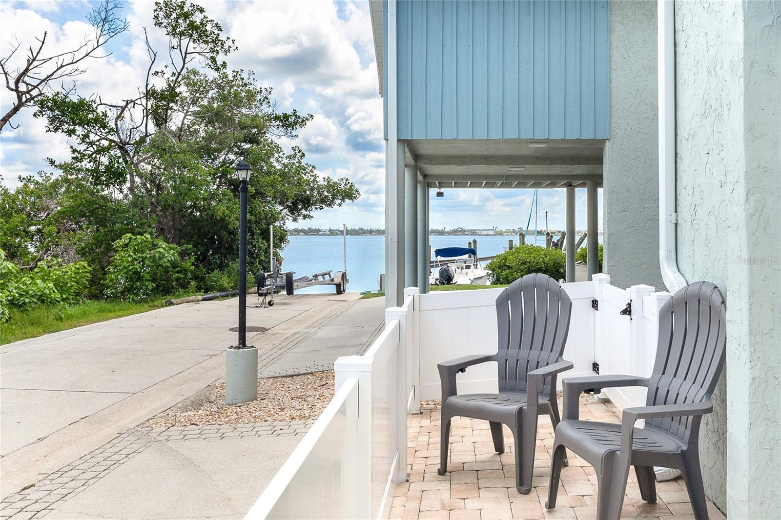Image 30 of 49 For 6005 Beach Road 16