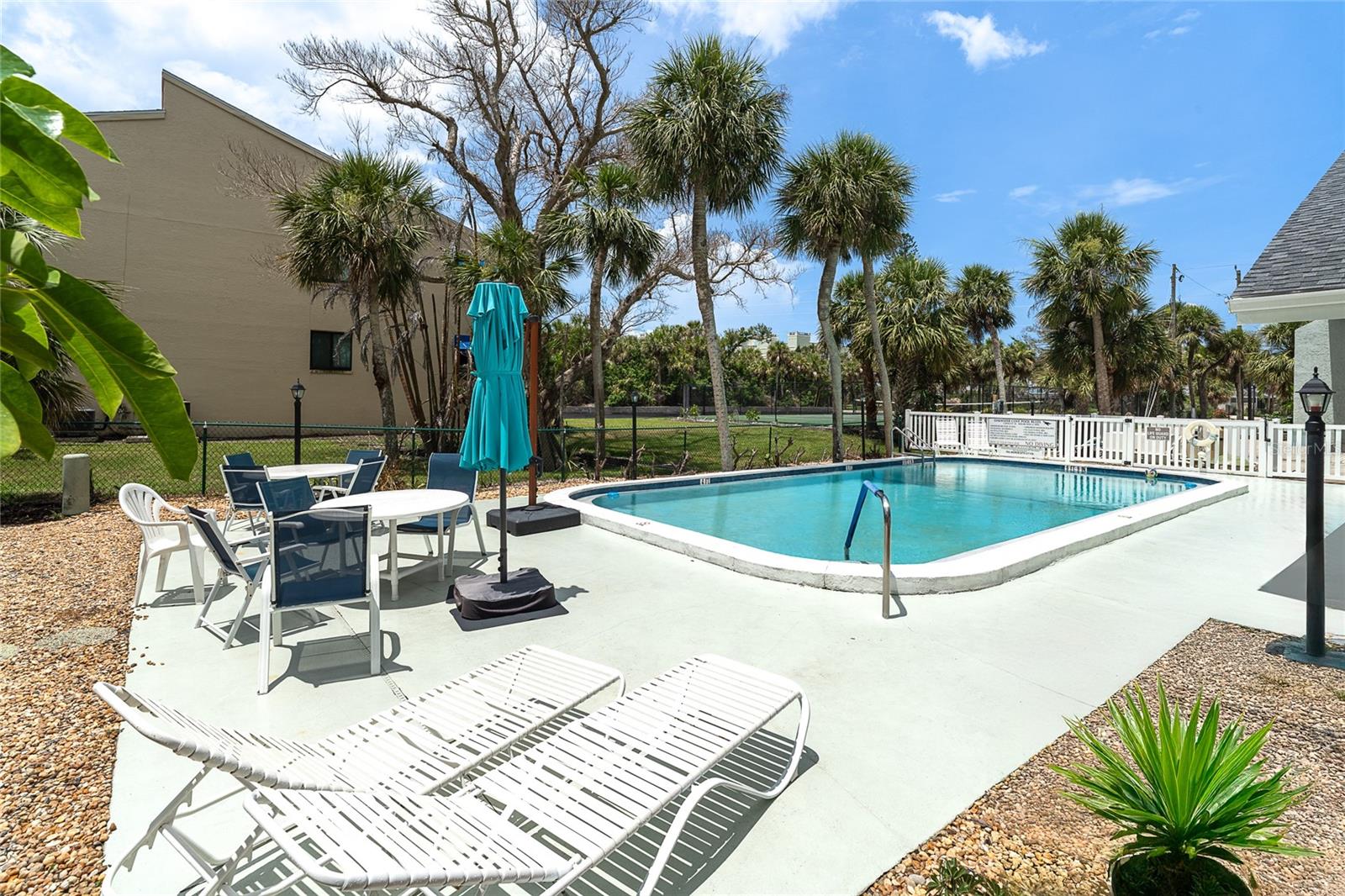 Image 38 of 49 For 6005 Beach Road 16