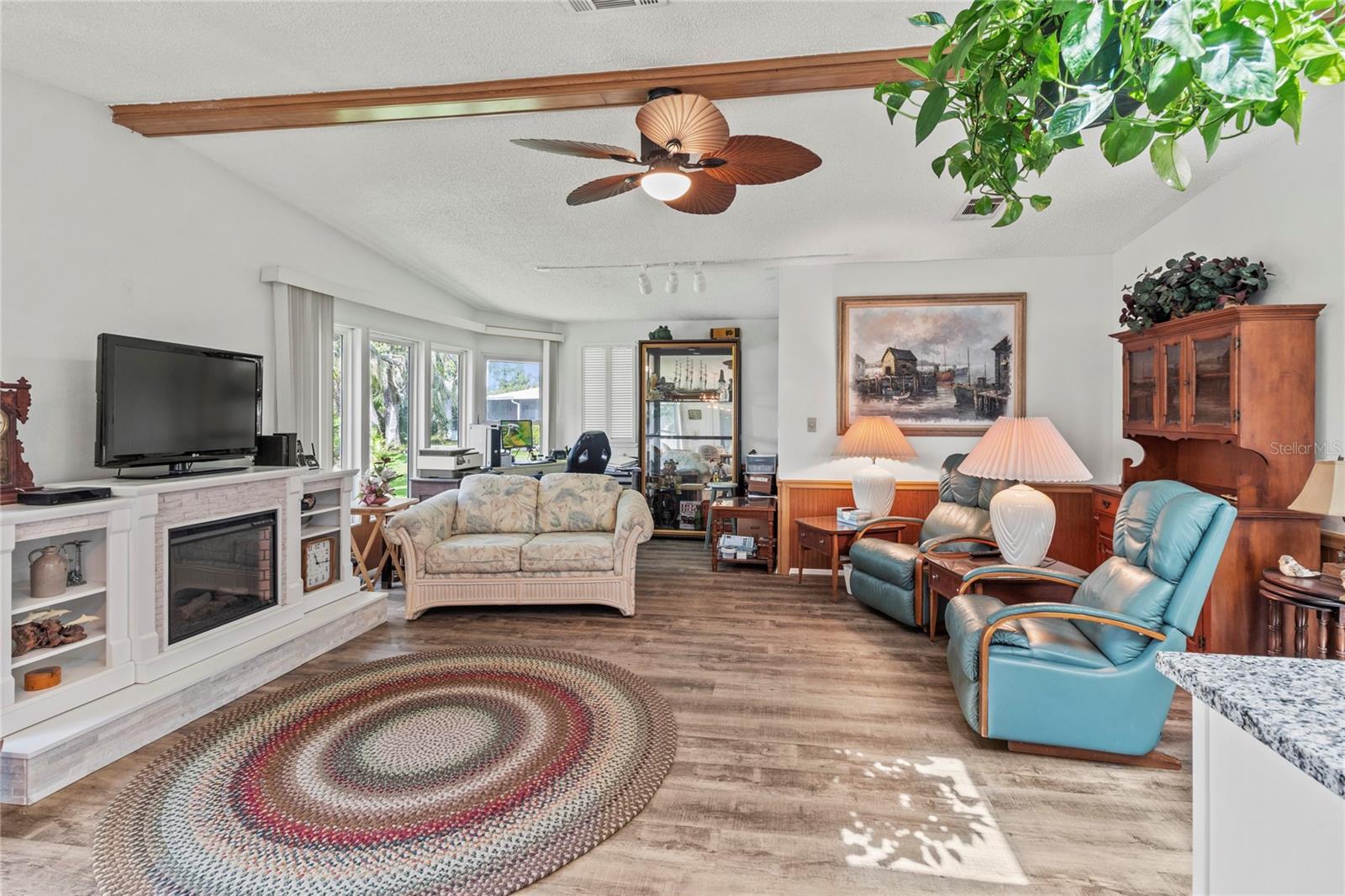 Listing photo id 20 for 83 Eagle Circle