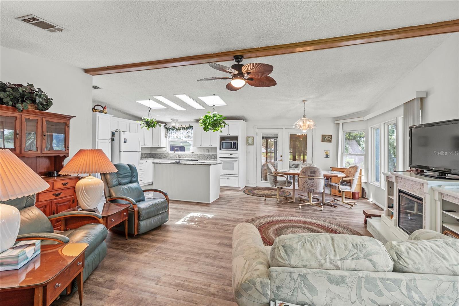 Listing photo id 21 for 83 Eagle Circle