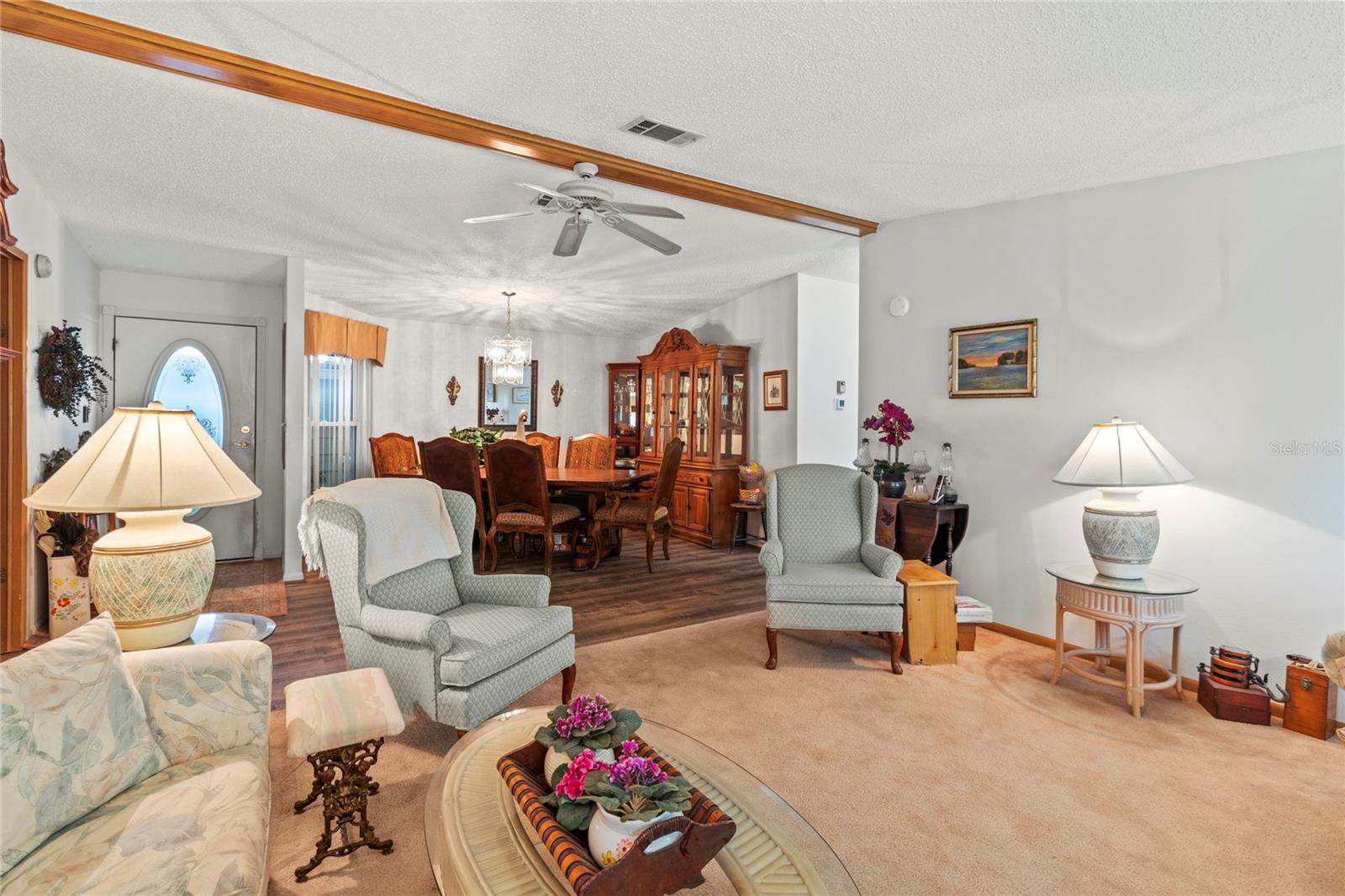 Listing photo id 6 for 83 Eagle Circle