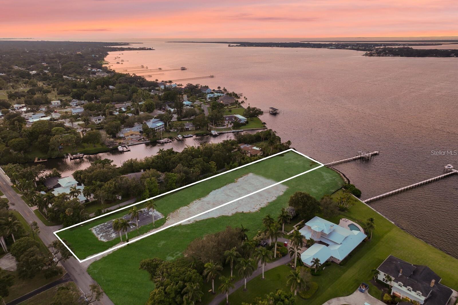 Image 2 of 10 For 3600 Riverview Boulevard