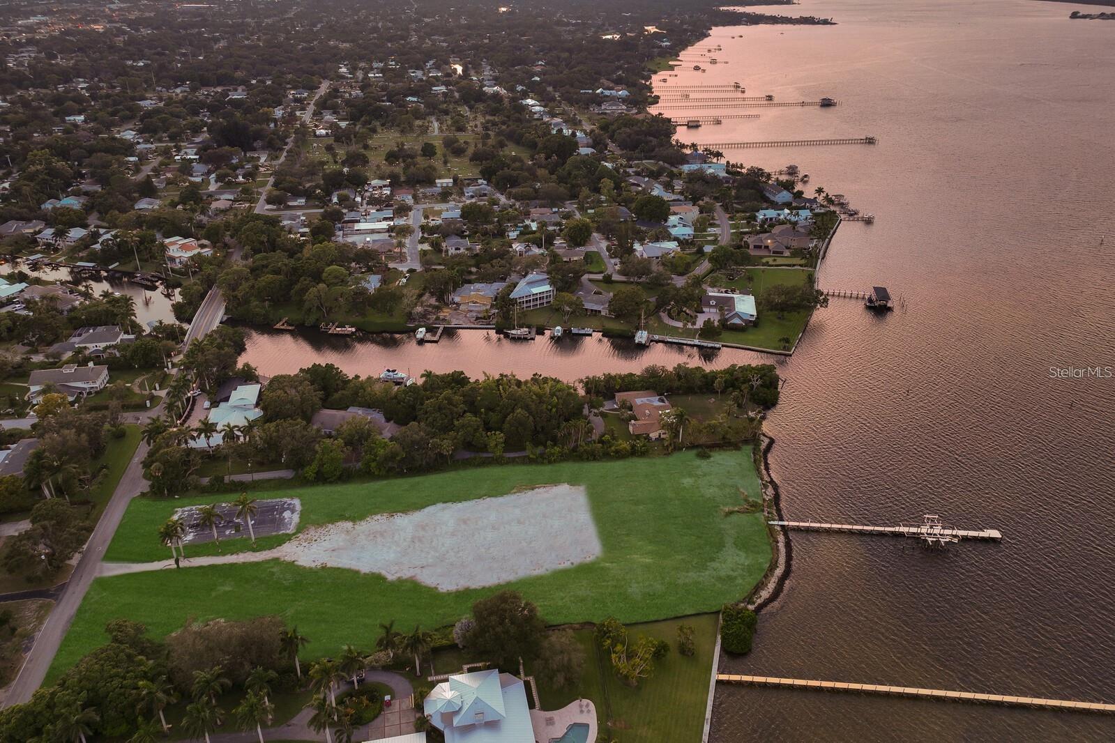 Image 4 of 10 For 3600 Riverview Boulevard