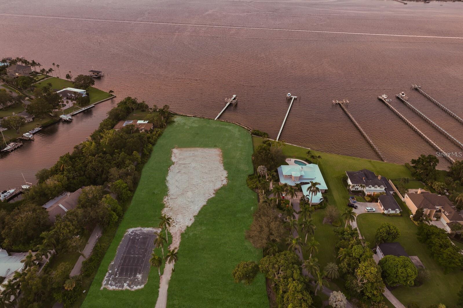 Image 9 of 10 For 3600 Riverview Boulevard