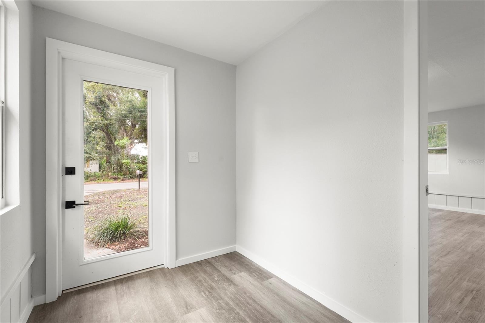Image 19 of 35 For 1008 37th Street W