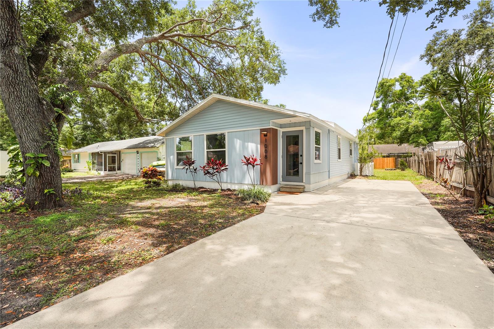 Image 2 of 35 For 1008 37th Street W