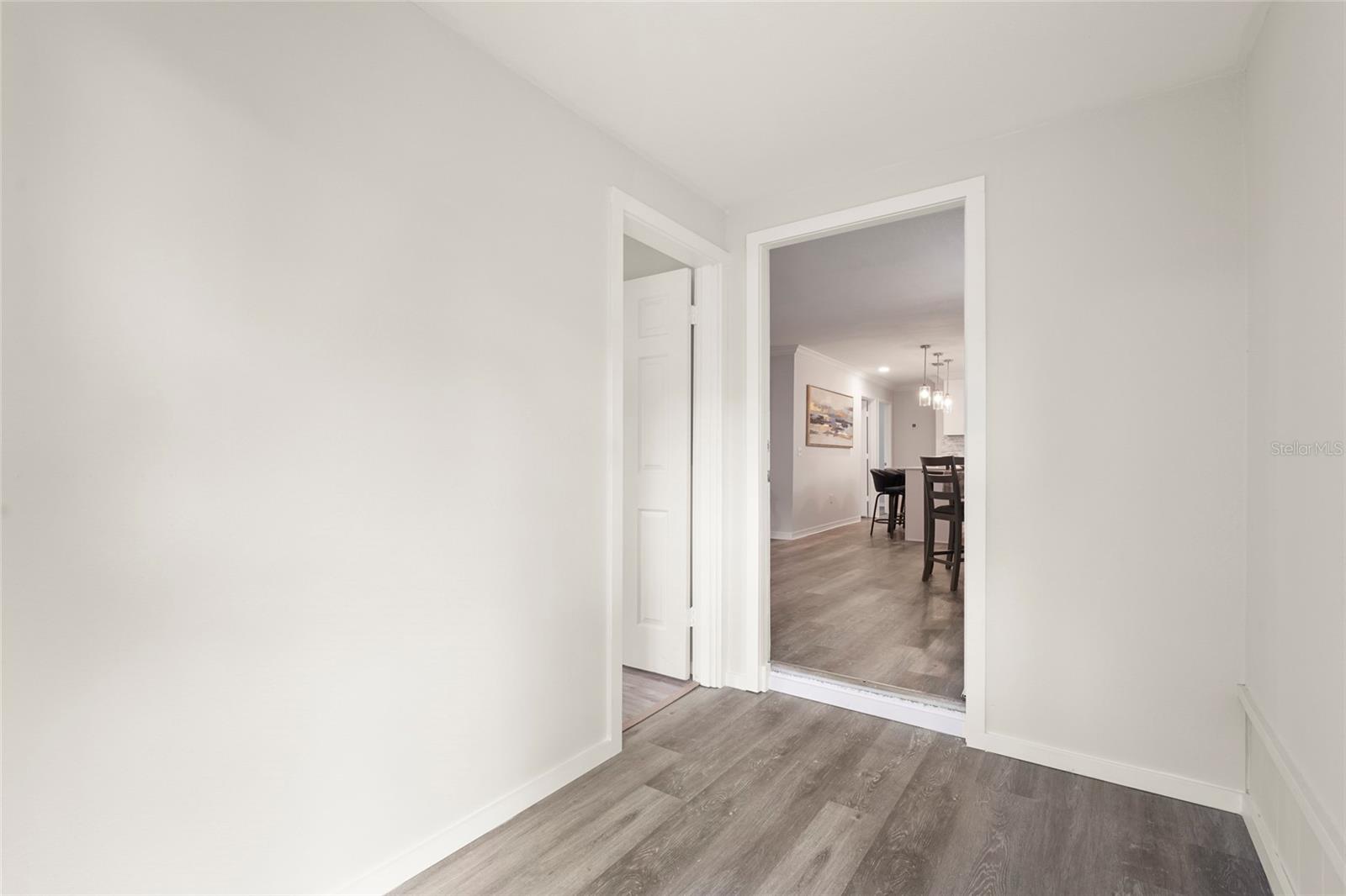 Image 20 of 35 For 1008 37th Street W